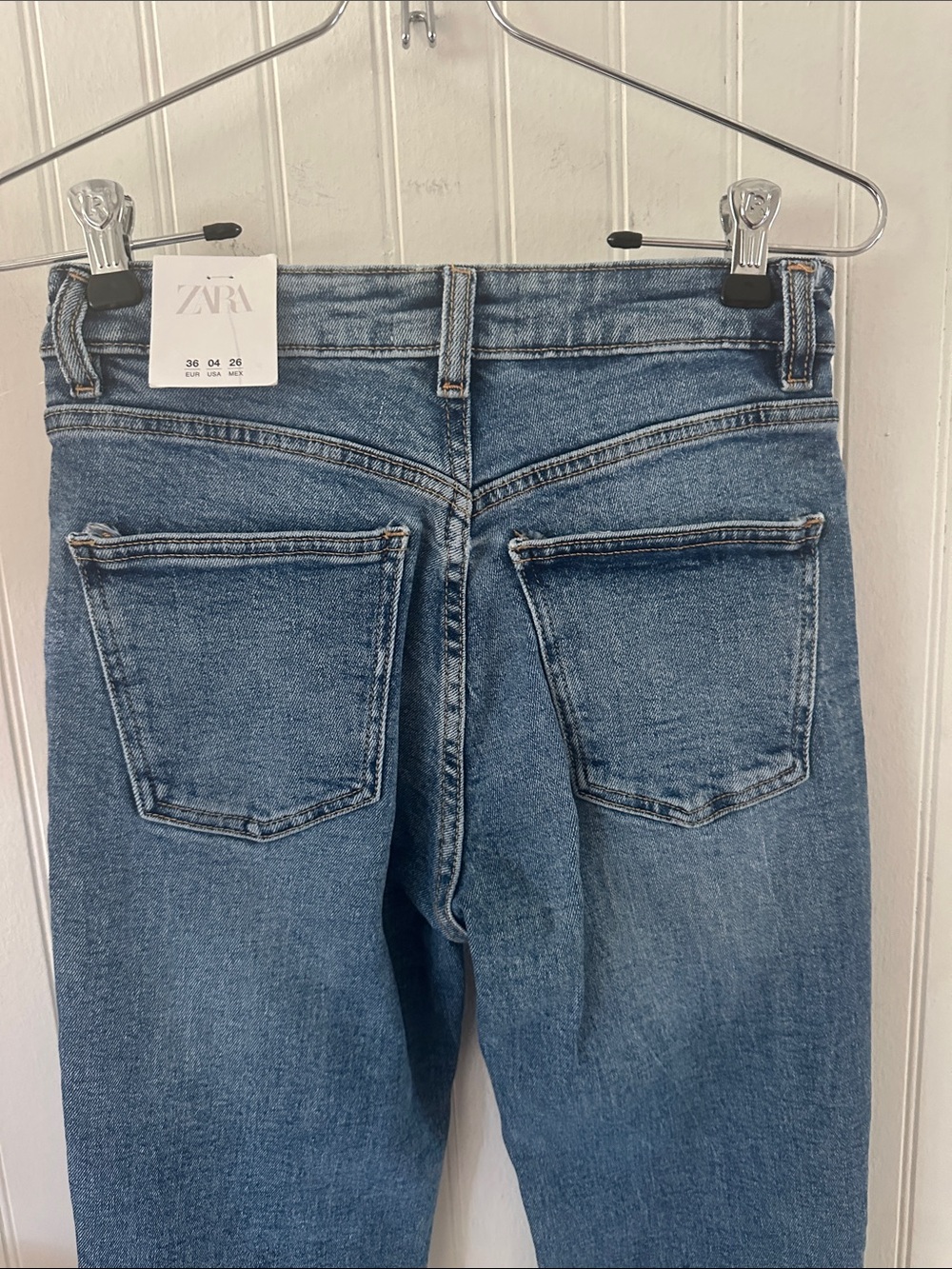Zara Mid-Rise Raw Hem Blue Flare-Leg Jeans NEW sz 4 - Picture 13 of 13